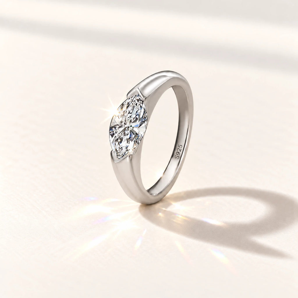 Bow-Inspired Moissanite Ring — detail view 3