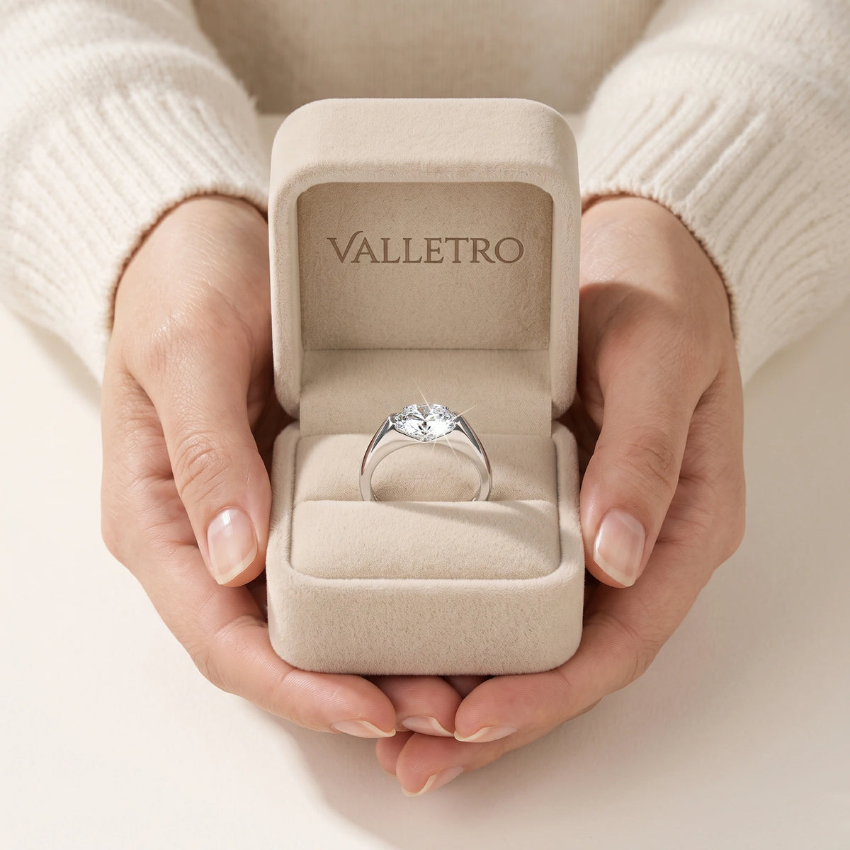 Bow-Inspired Moissanite Ring — detail view 4