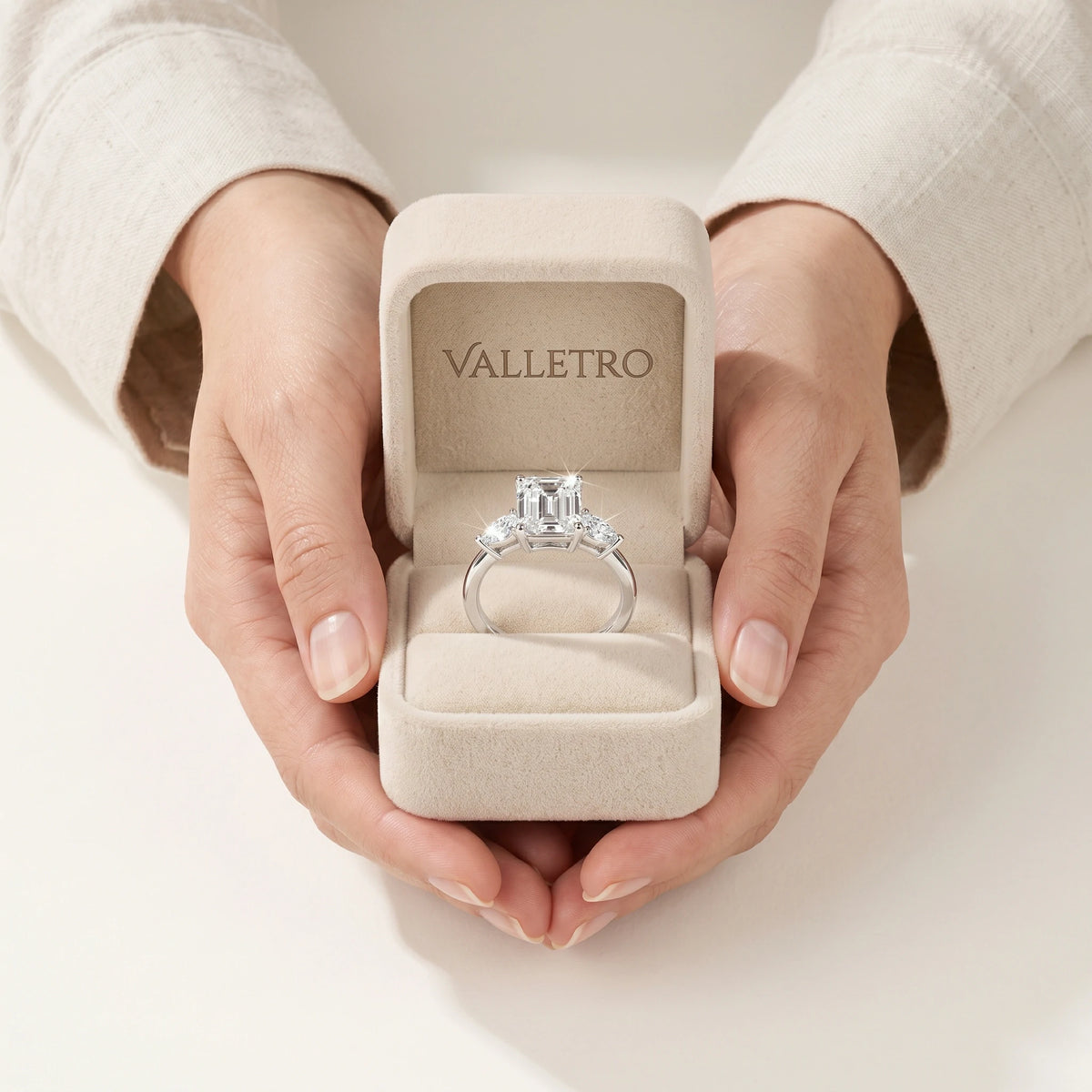 Radiant-Cut Moissanite Statement Ring — detail view 4